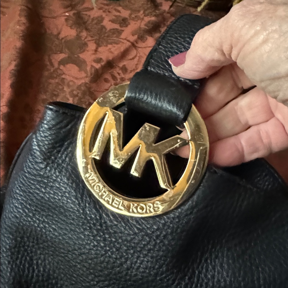 Michael Kors Black Shoulder Bag - Picture 10 of 17